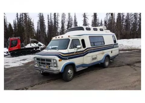clean upgraded 1984 gmc travelcraft. 30k miles!!